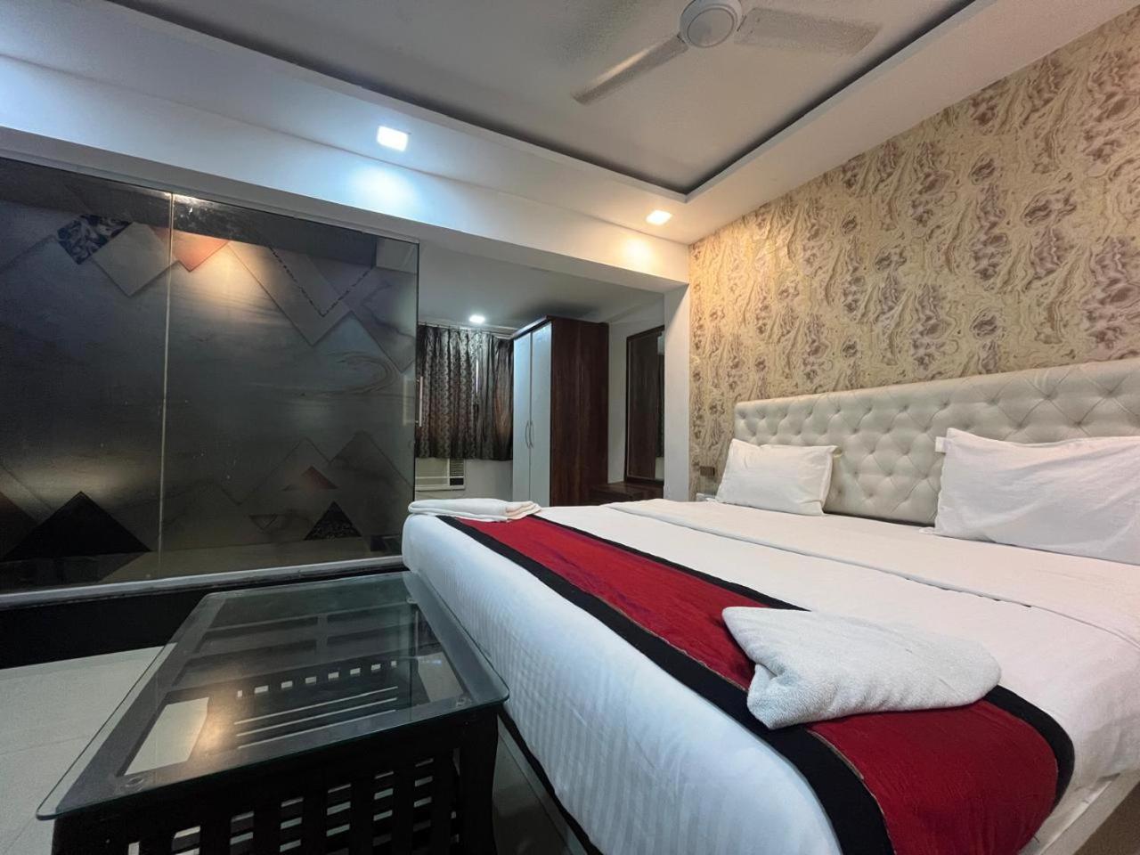 Arsh Executive Inn Dive Екстер'єр фото