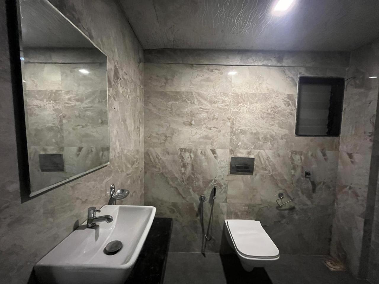 Arsh Executive Inn Dive Екстер'єр фото