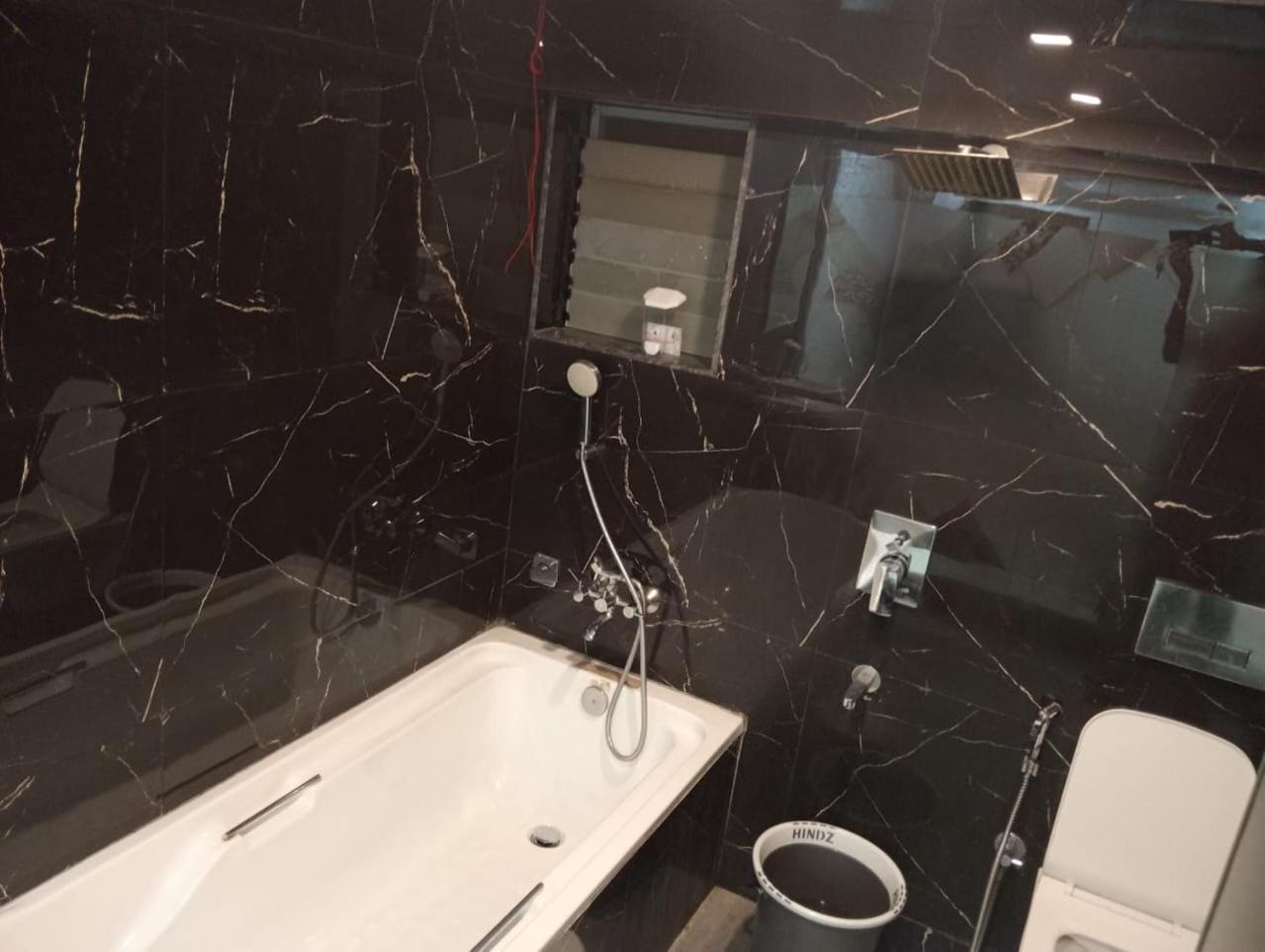 Arsh Executive Inn Dive Екстер'єр фото